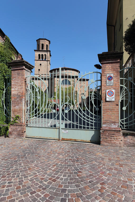 Residence Liberty Парма Екстериор снимка