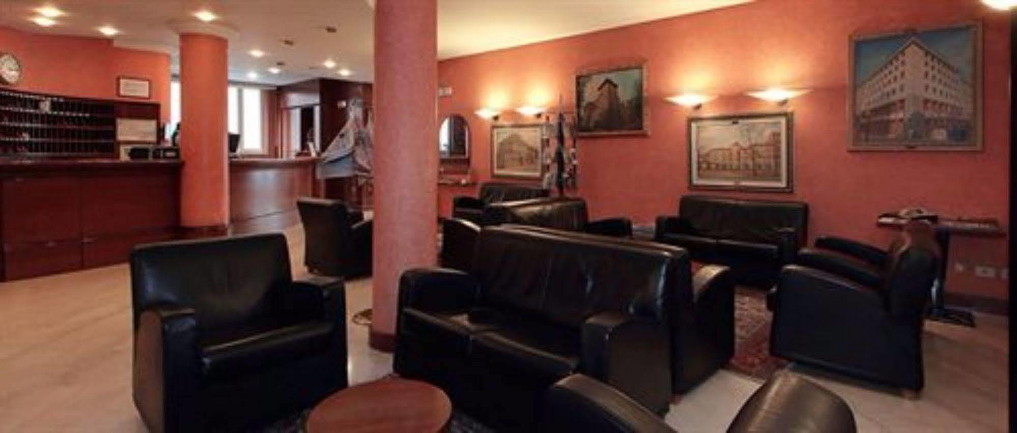 Residence Liberty Парма Екстериор снимка