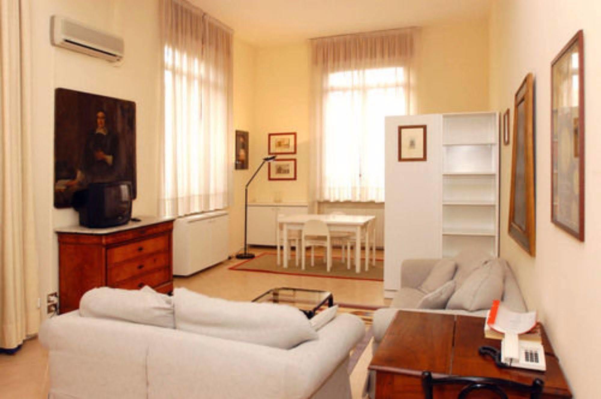 Residence Liberty Парма Екстериор снимка