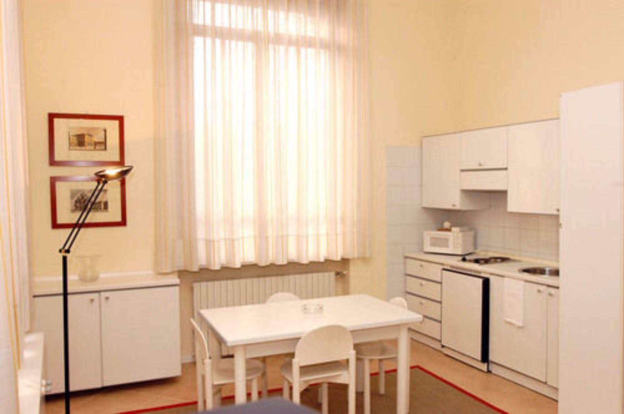 Residence Liberty Парма Екстериор снимка